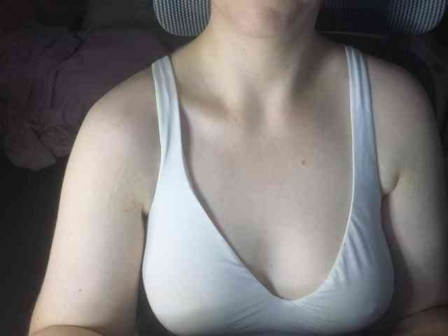 PassionateMommy webcam