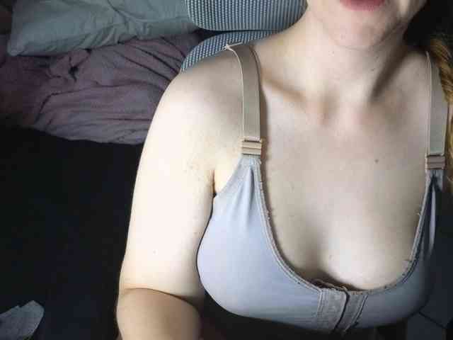 PassionateMommy webcam