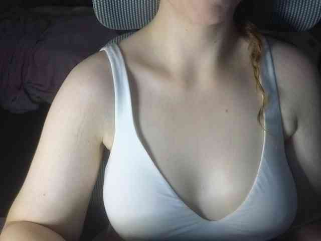 PassionateMommy webcam