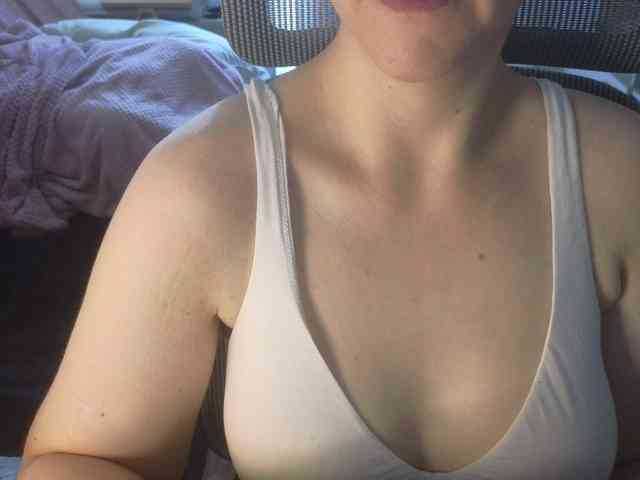 PassionateMommy webcam