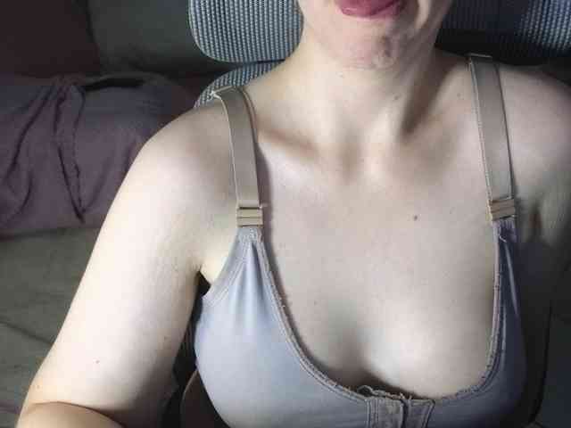 PassionateMommy webcam