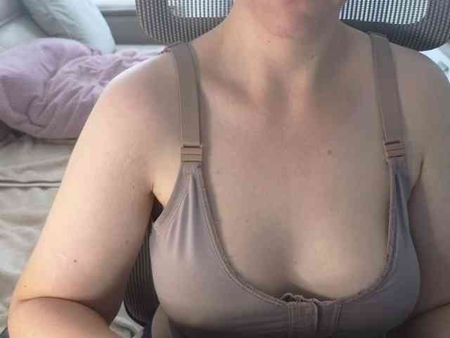 PassionateMommy webcam