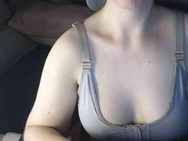 PassionateMommy webcam