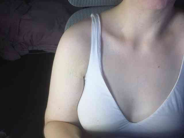 PassionateMommy webcam