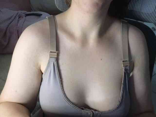 PassionateMommy webcam