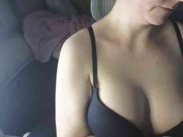 PassionateMommy webcam