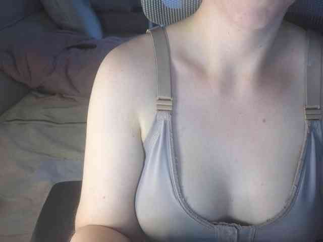 PassionateMommy webcam