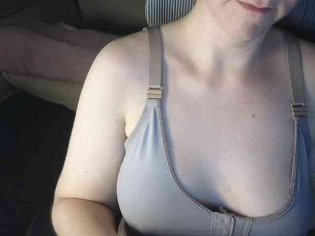 PassionateMommy webcam