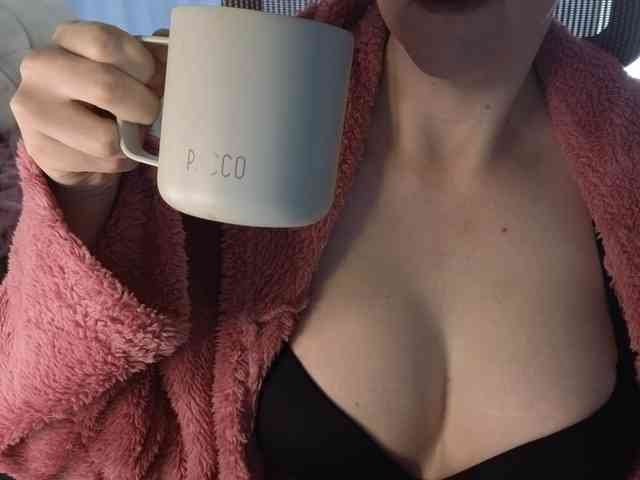 PassionateMommy webcam
