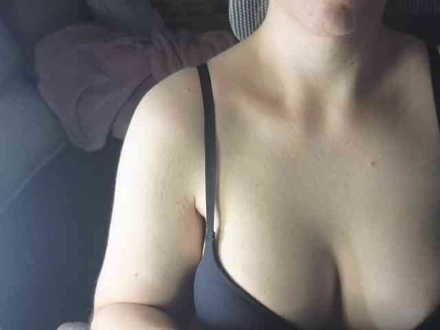 PassionateMommy webcam