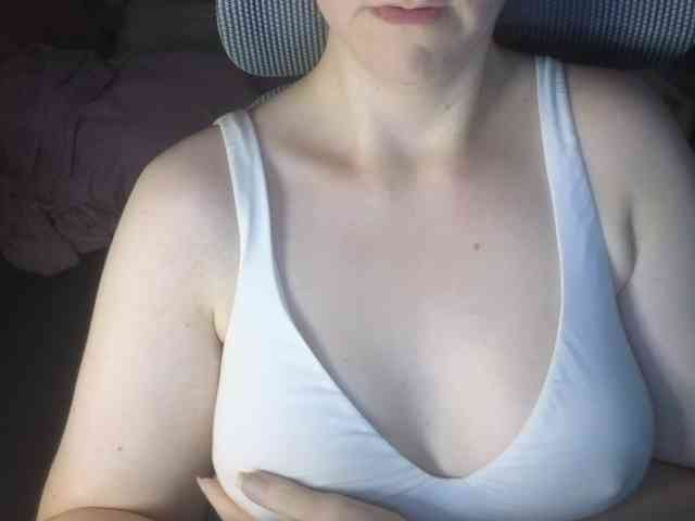 PassionateMommy webcam