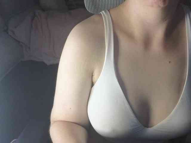 PassionateMommy webcam