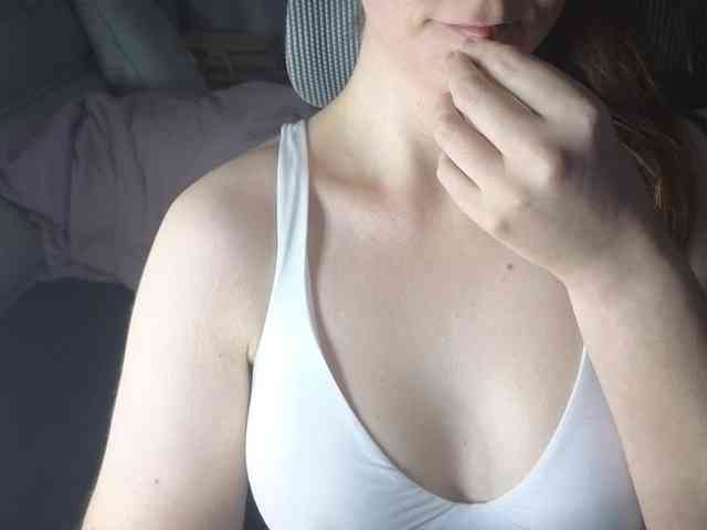 CreamyWoman Live Webcam on BongaCams