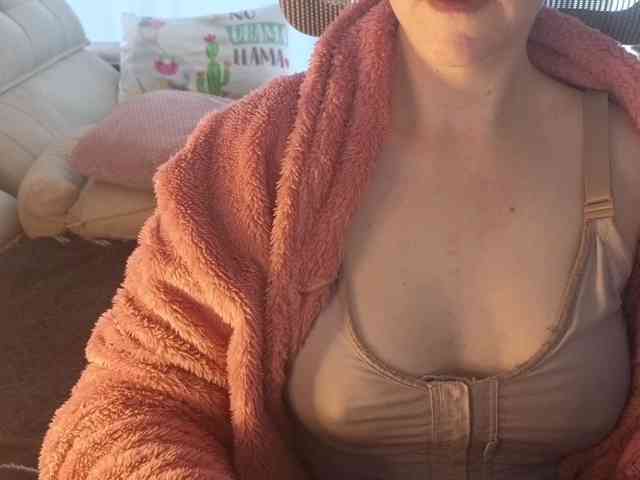 PassionateMommy webcam