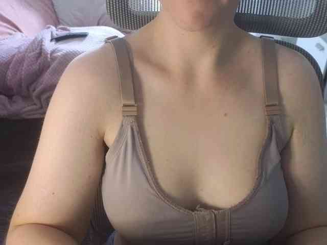 PassionateMommy webcam