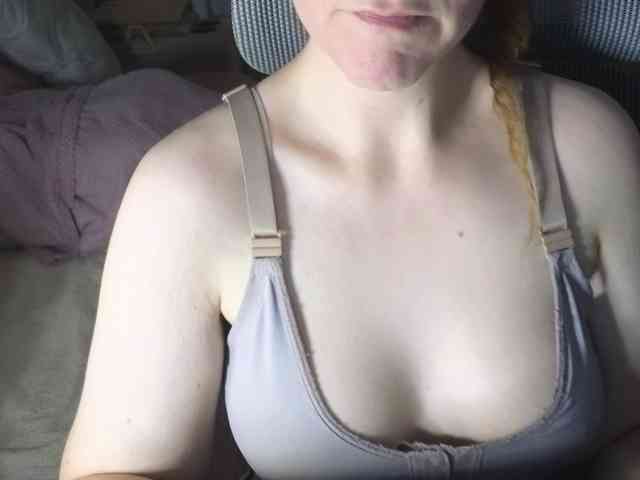 PassionateMommy webcam