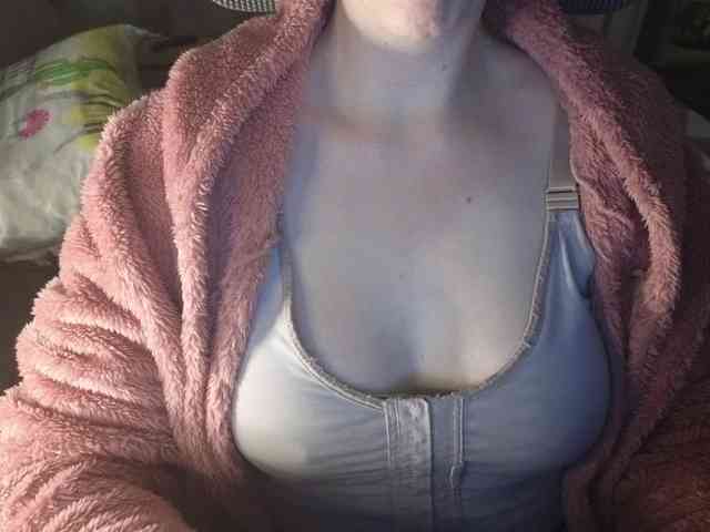 PassionateMommy webcam