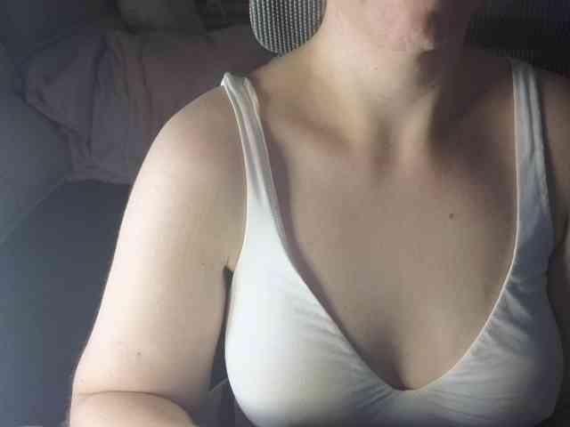 PassionateMommy webcam