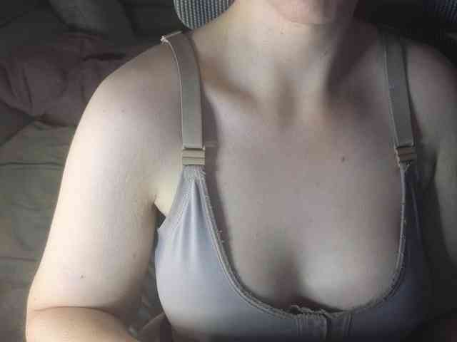 PassionateMommy webcam