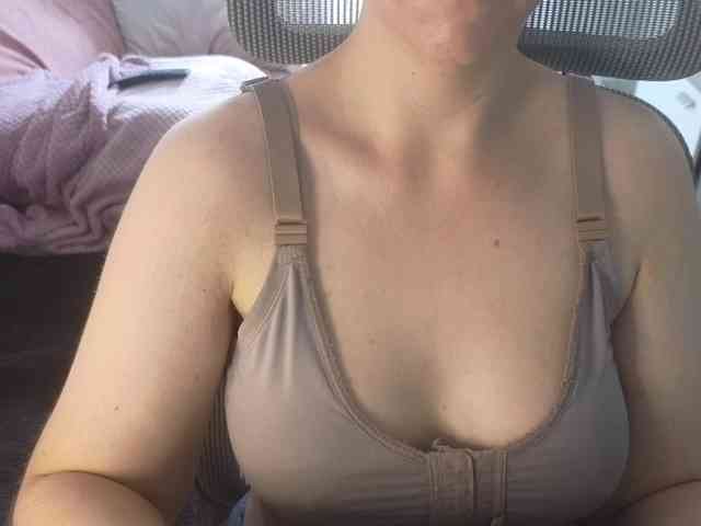 PassionateMommy webcam