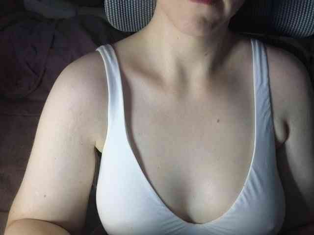 PassionateMommy webcam