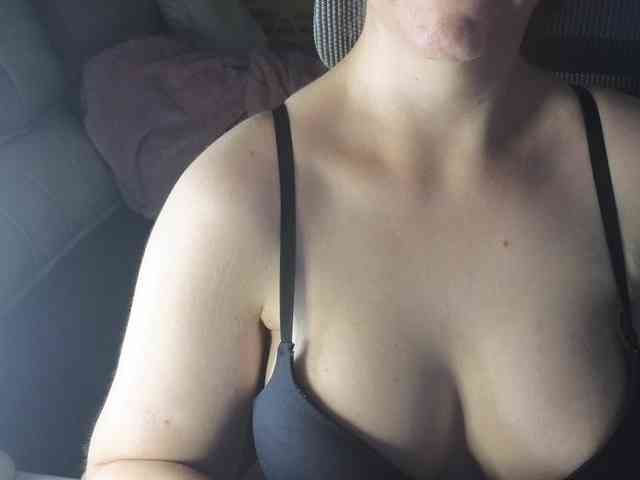 PassionateMommy webcam