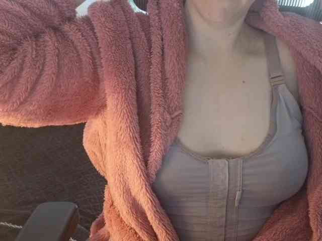 PassionateMommy webcam