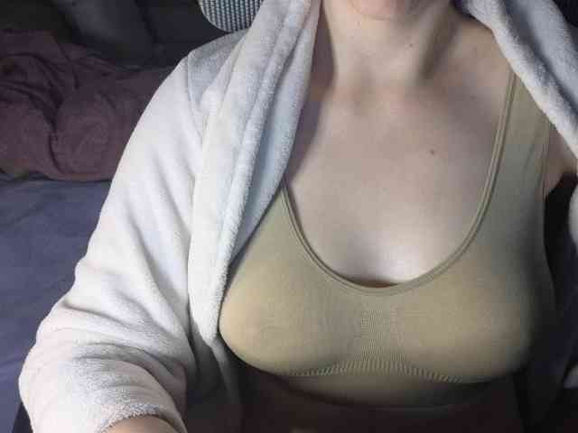 PassionateMommy webcam