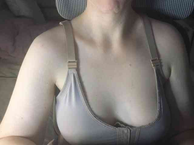 PassionateMommy webcam