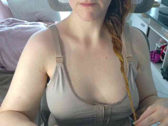 PassionateMommy webcam