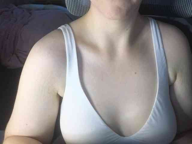 PassionateMommy webcam