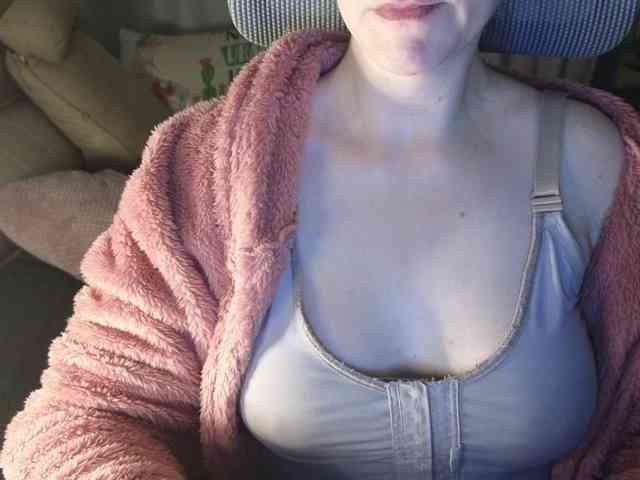 PassionateMommy webcam