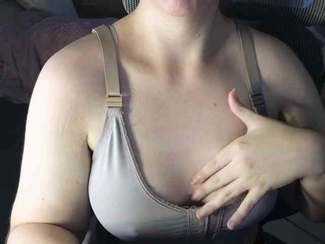 PassionateMommy webcam