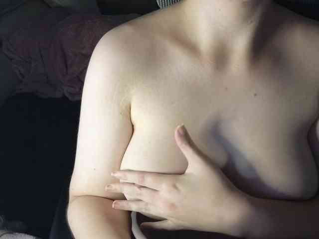 PassionateMommy webcam