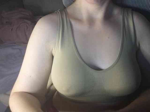 PassionateMommy webcam