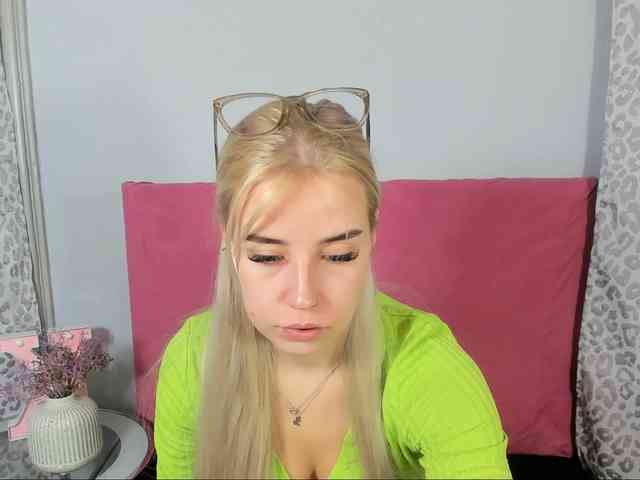 KristyQueen KristyQueen