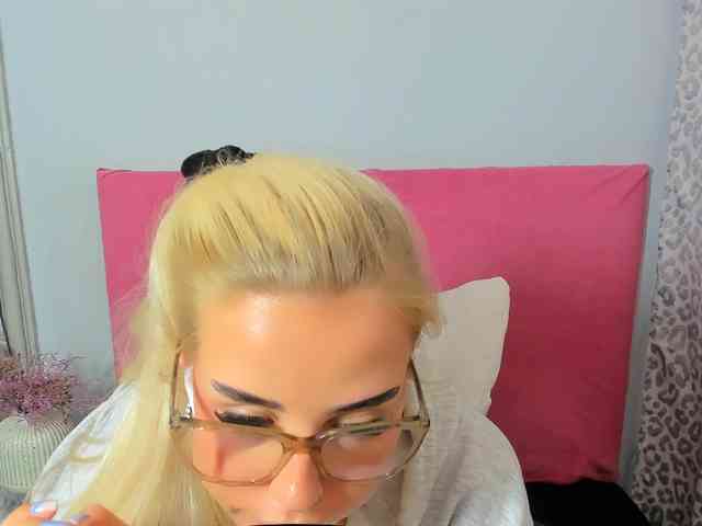 KristyQueen webcam
