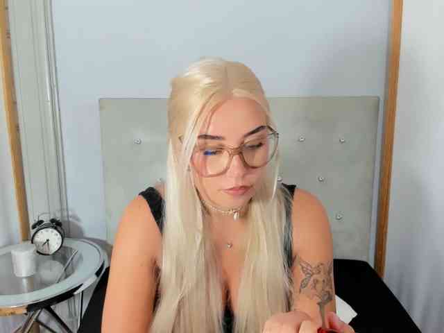 KristyQueen webcam