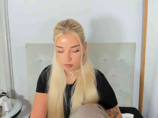 KristyQueen webcam