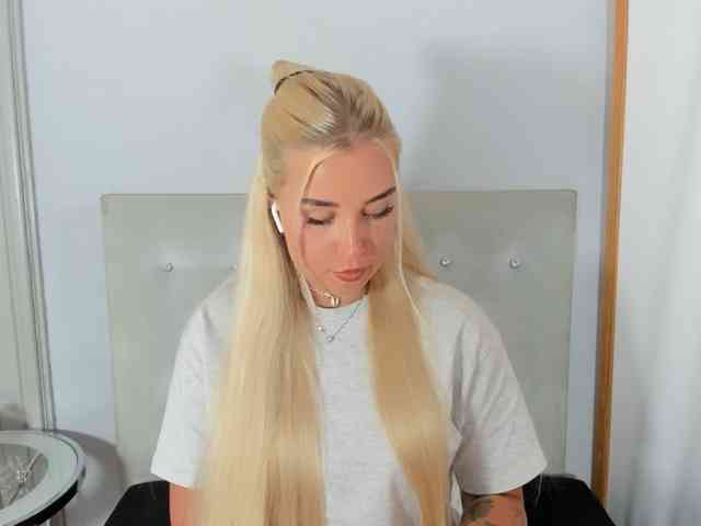KristyQueen webcam