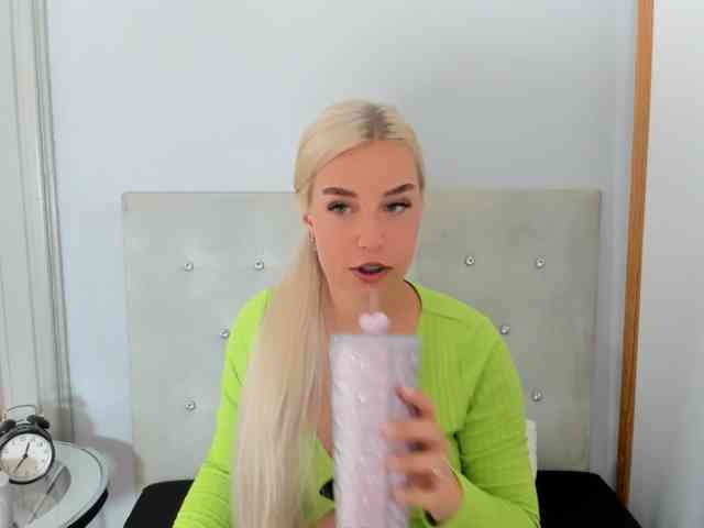 KristyQueen webcam