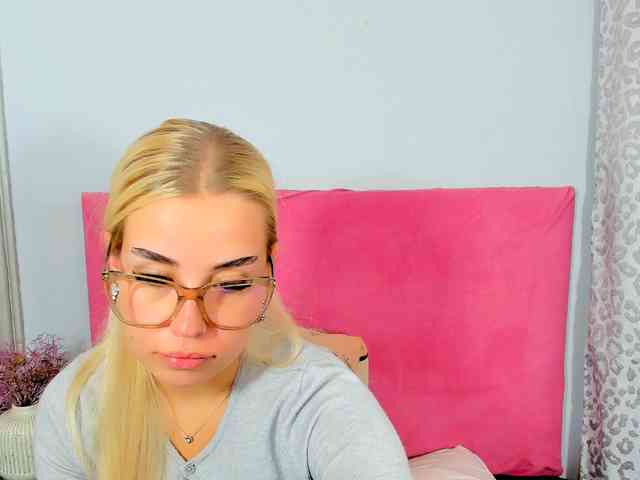 KristyQueen webcam