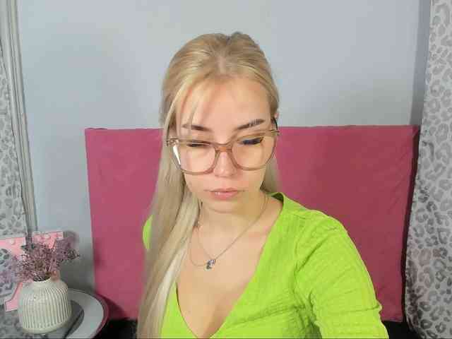 KristyQueen KristyQueen