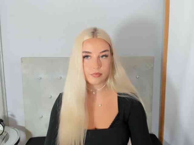 KristyQueen webcam