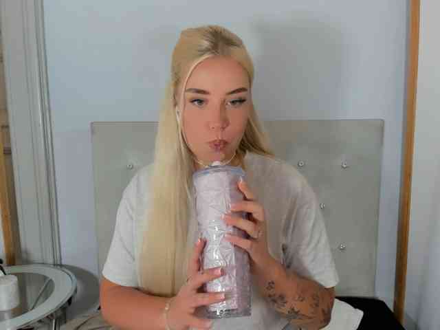 KristyQueen webcam