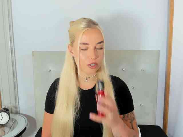 KristyQueen webcam