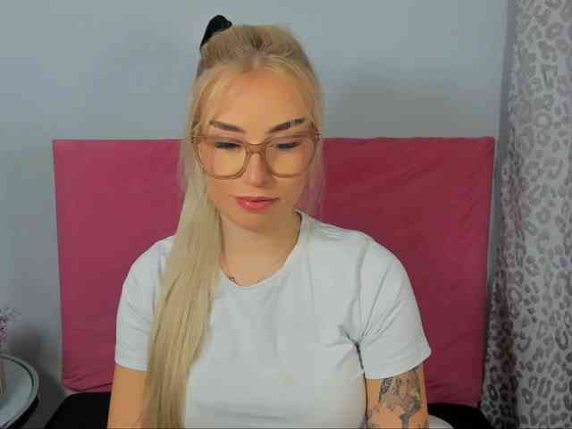 KristyQueen webcam