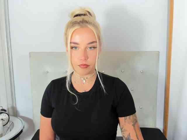 KristyQueen webcam