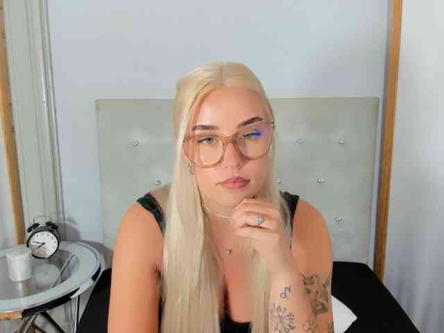 video chat adult KristyQueen
