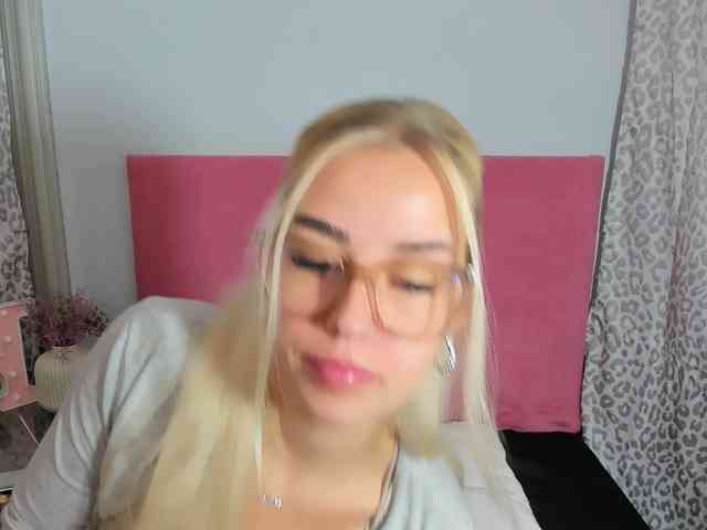KristyQueen webcam